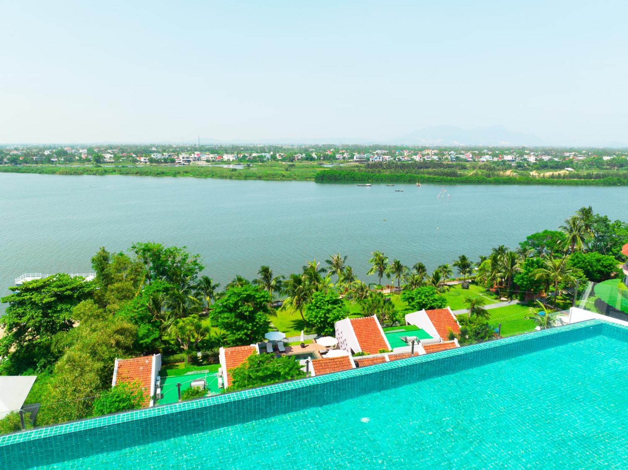 Bel Marina Hoi An Resort Екстер'єр фото View of the river from the hotel